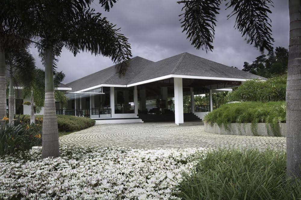 The Serai Chikmagalūr Extérieur photo